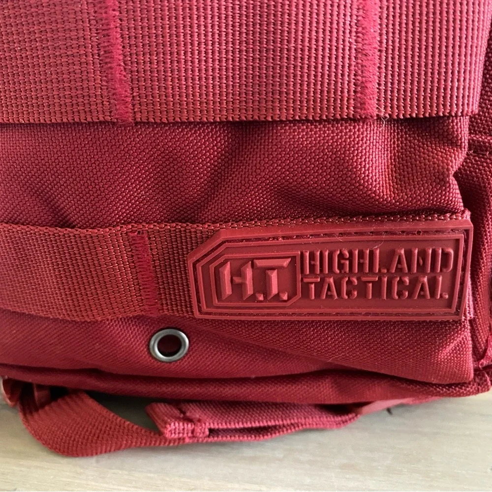 New Highlands Men's Eagle Tactical Sling Pack Color Burgundy - Picture 9 of 9
